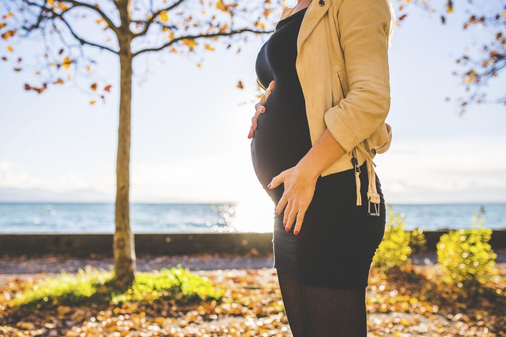 How can I drop a few pounds whereas breastfeeding?