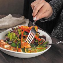 How can I cope with social conditions and consuming out whereas on a weight reduction journey? How can I cope with social conditions and consuming out whereas on a weight reduction journey?