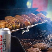 How can I take care of social conditions and consuming out whereas on a weight reduction journey?