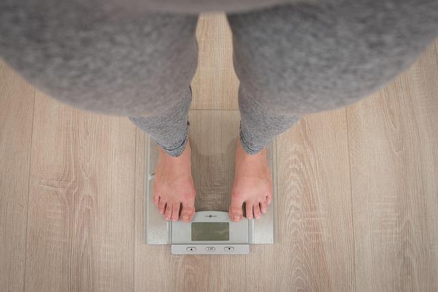 How can I forestall weight regain after reaching my weight reduction objective?